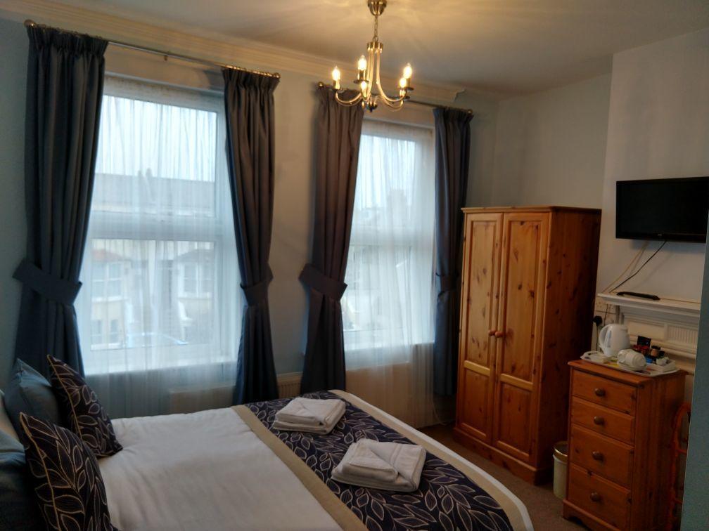 By The Sea Bed and breakfast Torneo de Eastbourne