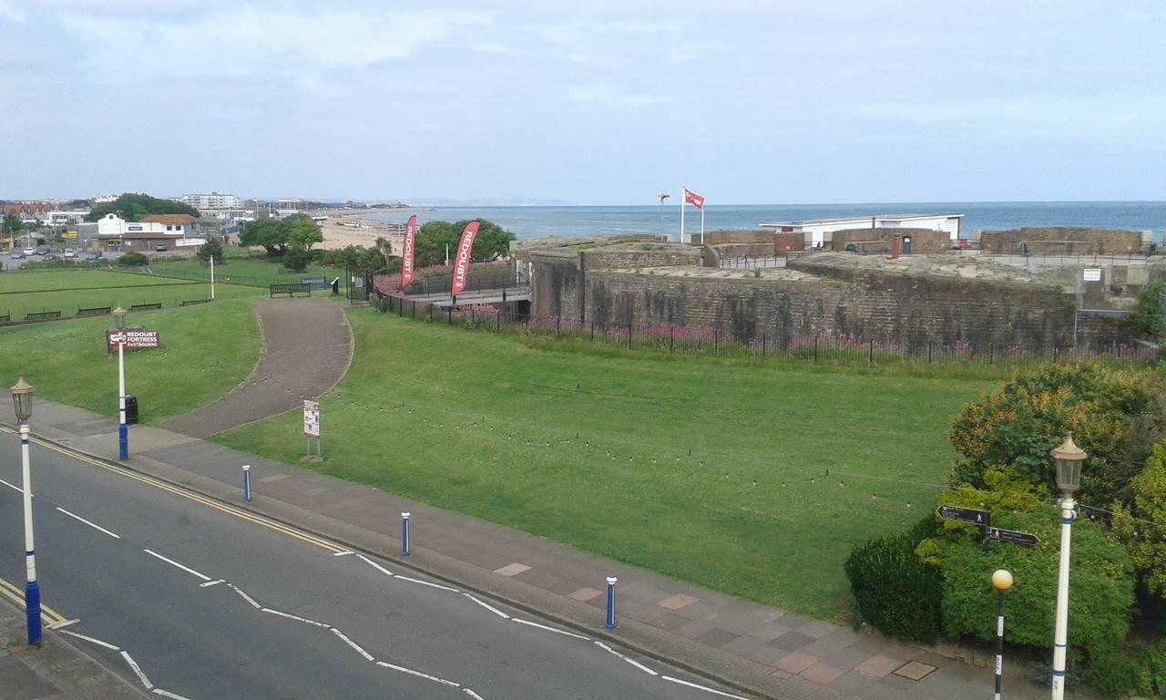 Bed and breakfast By The Sea 3*