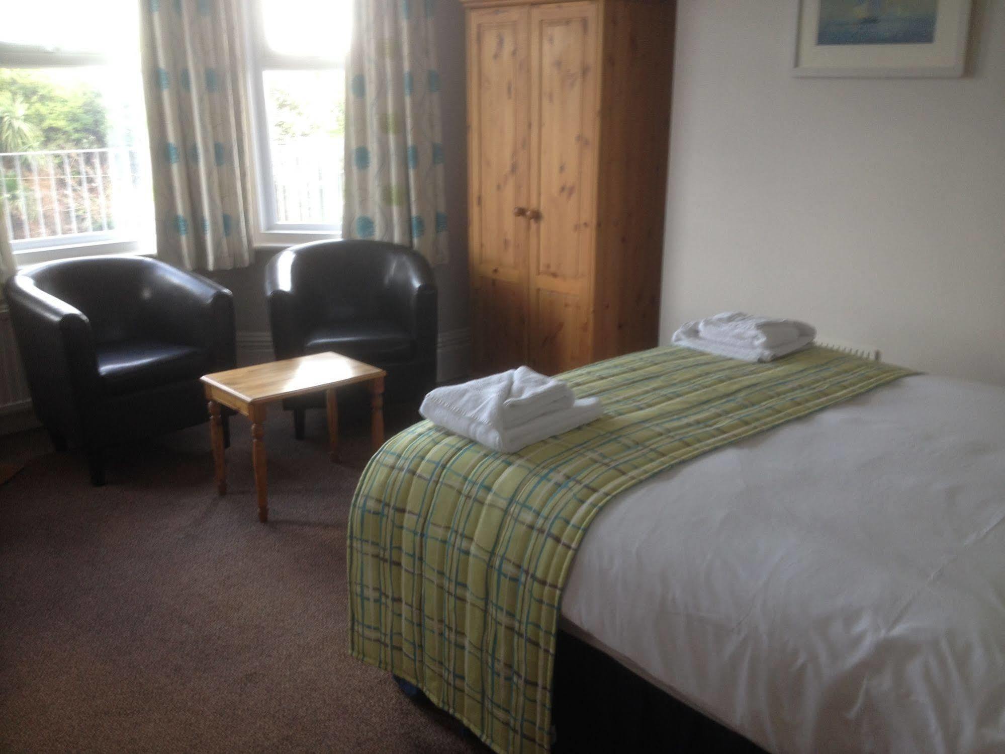 Bed and breakfast By The Sea 3*
